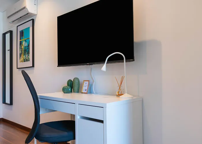 7min To Uni Se-velha - Ac - Work Desk - 300mbs Wifi - 6 Πανσιόν