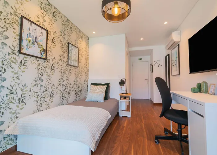 7min To Uni Se-velha - Ac - Work Desk - 300mbs Wifi - 6 Κοΐμπρα