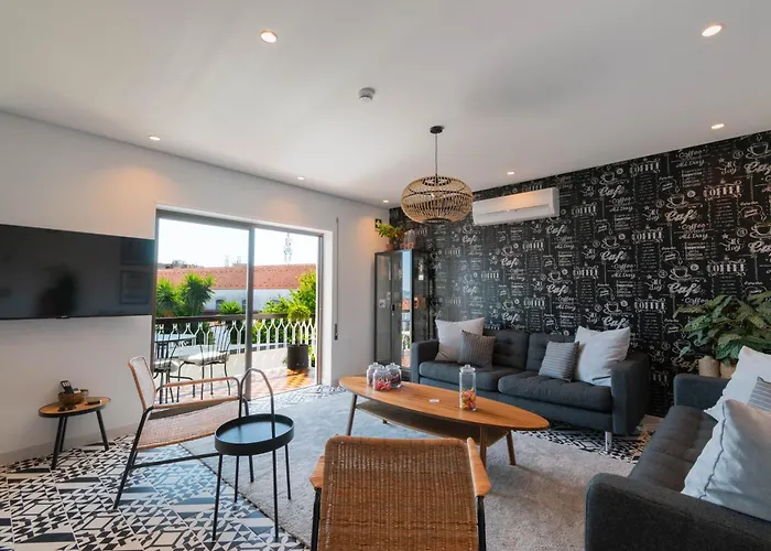 Guest house 7min To Uni Se-velha - Ac - Work Desk - 300mbs Wifi - 6 Coimbra